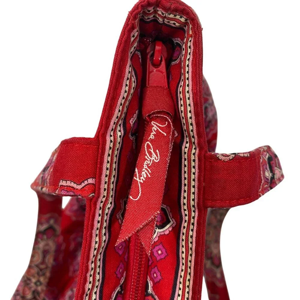 Vera Bradley Red Paisley Print shoulder Bag Zipper Closure & Inner Pockets